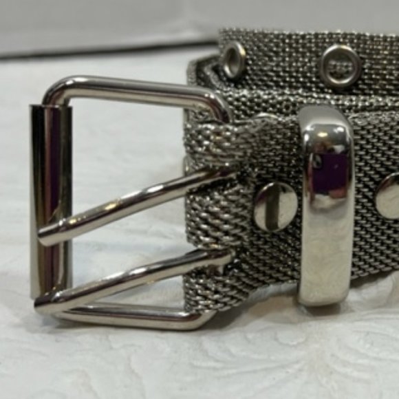 VTG Silver Metal Mesh Belt w/Double Eyelet Design & Rectangle Roller Buckle - Picture 2 of 10